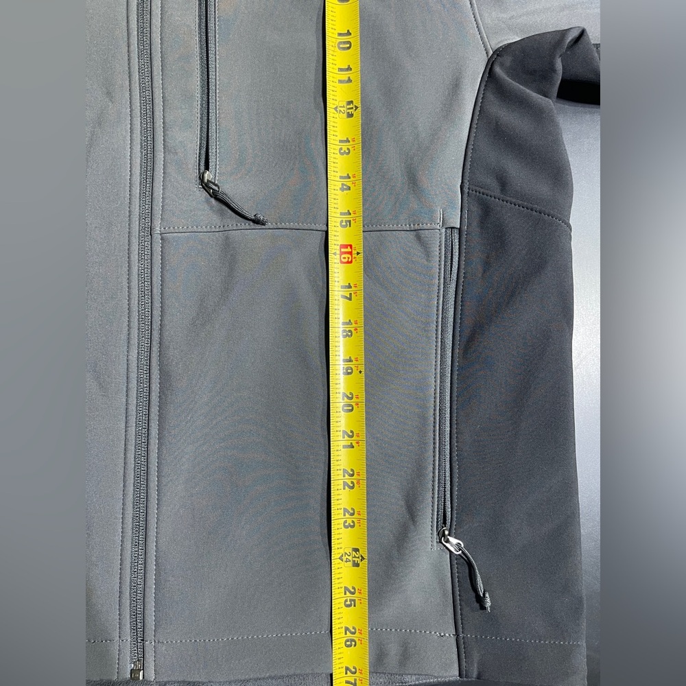 The North Face Shell Jacket - Picture 7 of 8